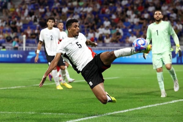 Phân Tích Lịch Sử Đối Đầu