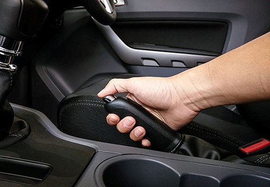 Các dấu hiệu ô tô sắp mất phanh